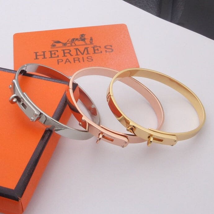 18K Hermes Yellow Gold Kelly Bracelet