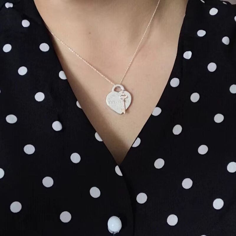 18K Tiffany Return to Heart & Key Necklace