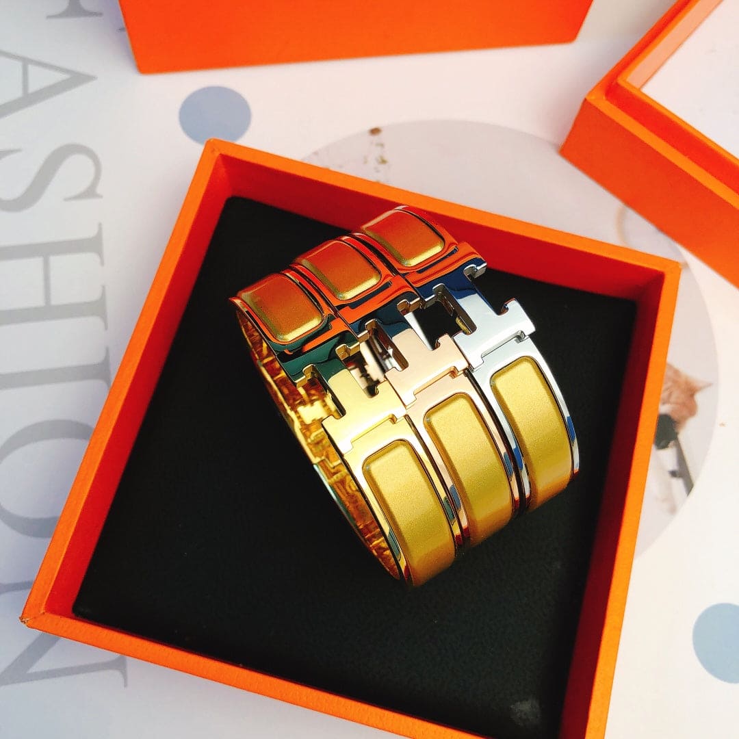 18K Hermes Clic Yellow Bracelet
