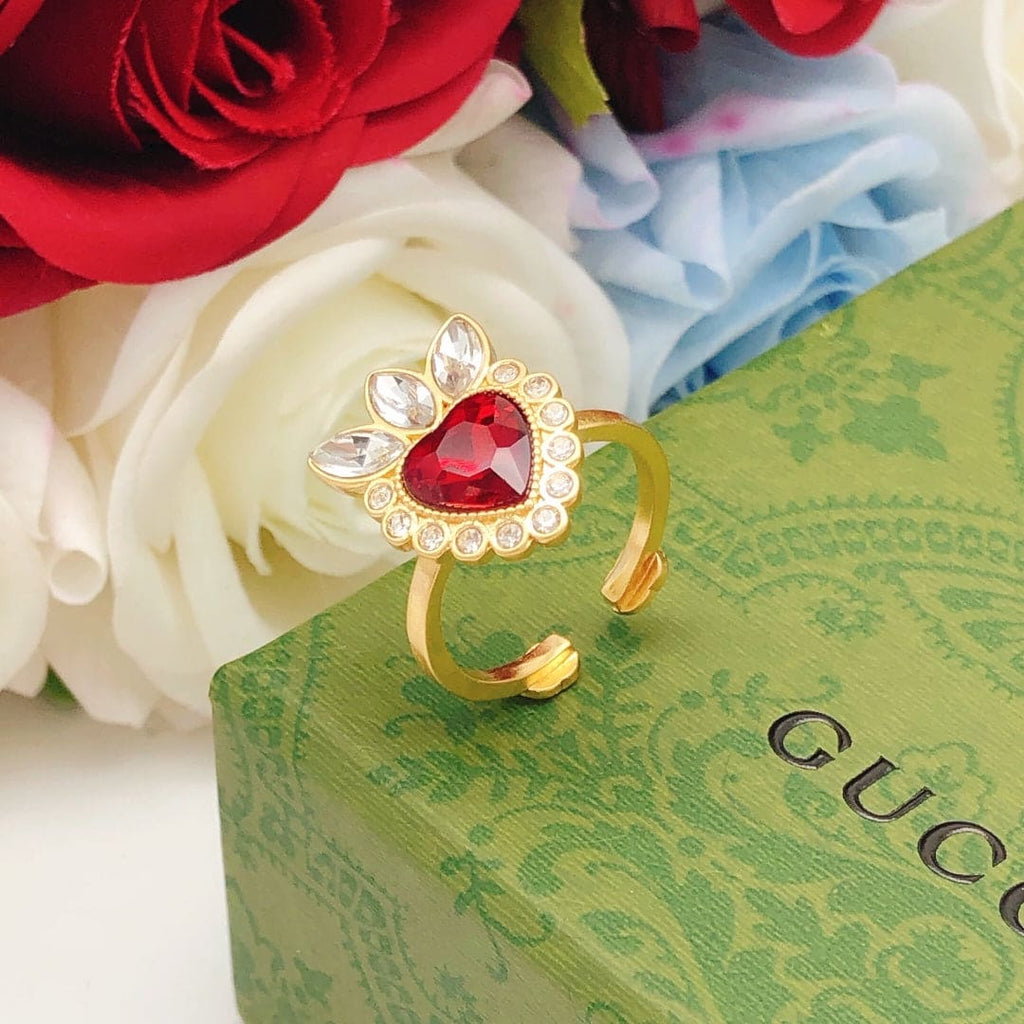 18K Gucci Double Crystal Heart Ring