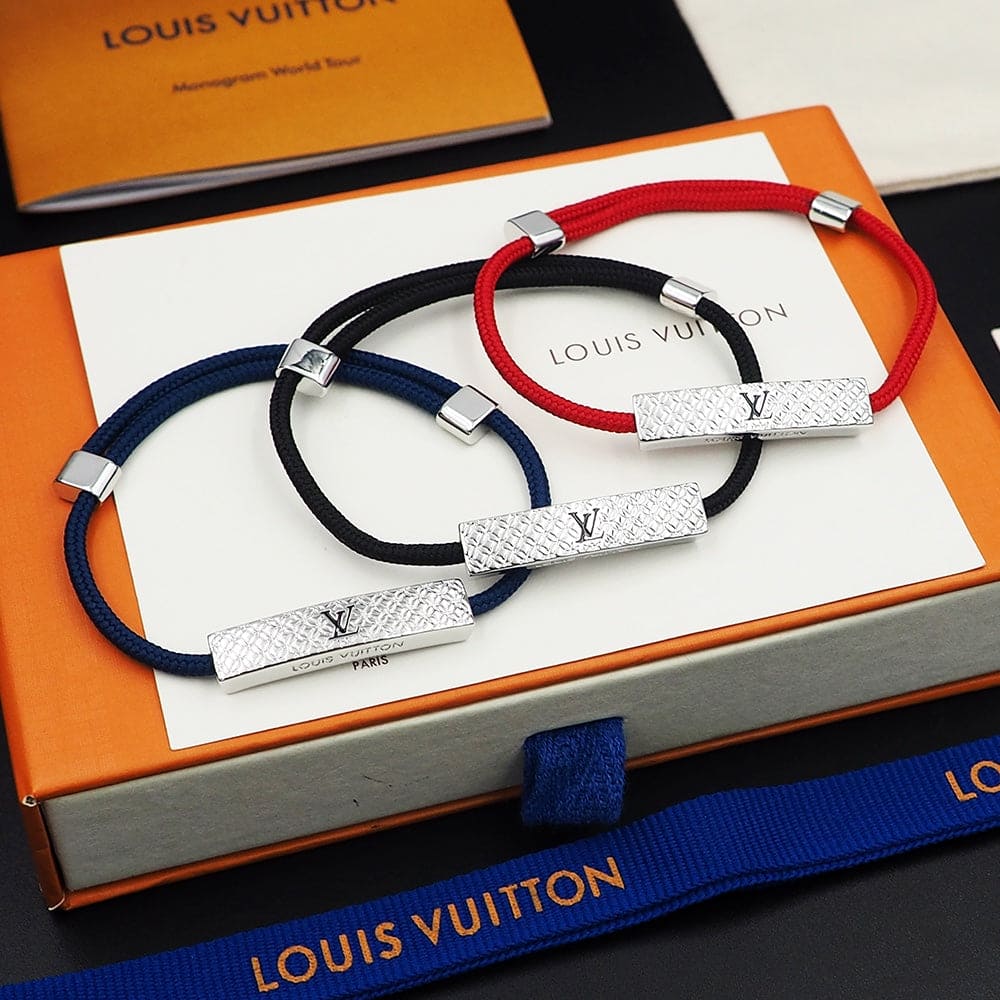 18K Louis Vuitton Champs Elys ̈¦es Blue Bracelet