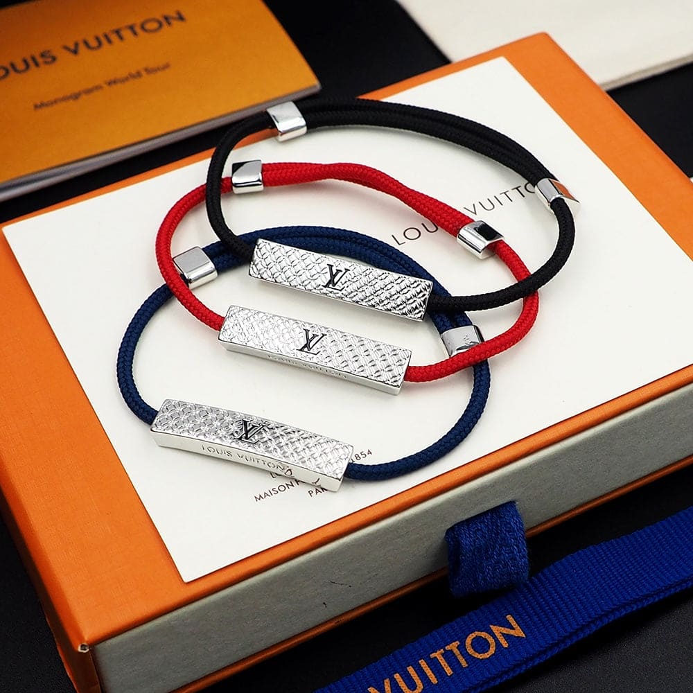 18K Louis Vuitton Champs Elys ̈¦es Black Bracelet