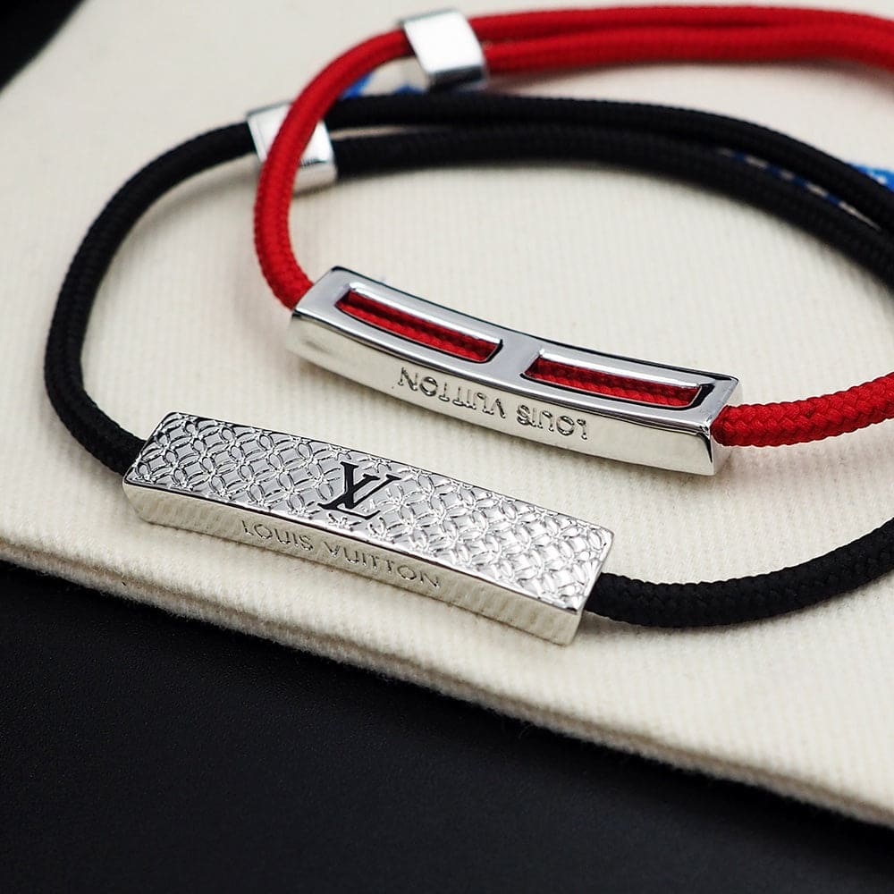 18K Louis Vuitton Champs Elys ̈¦es Blue Bracelet