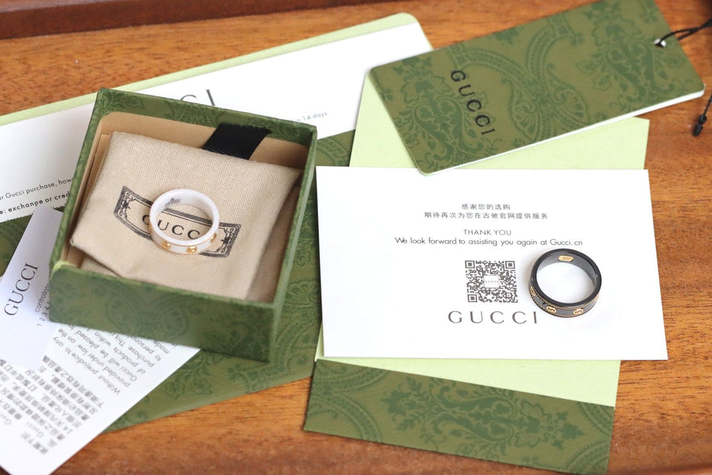 18K Gucci Double Interlocking Gucci Icon White Zirconia Ring
