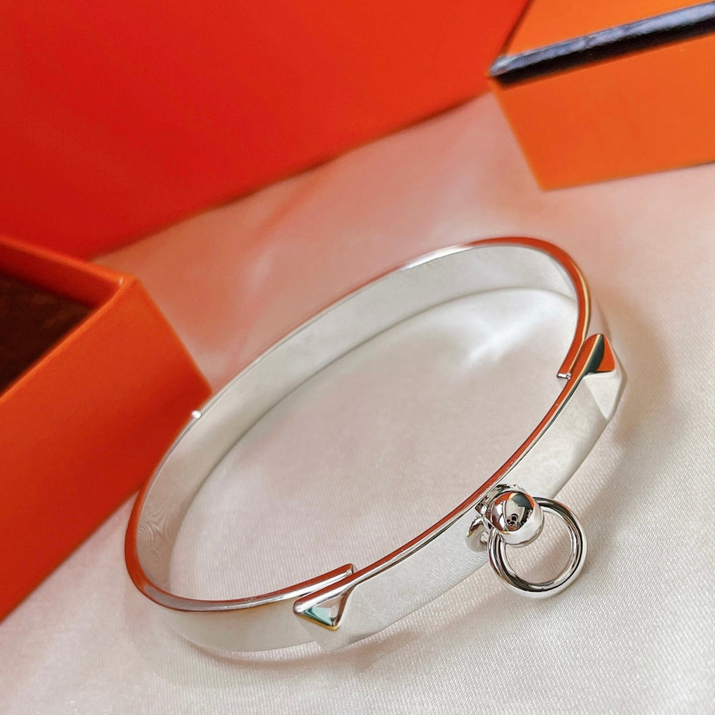 18K Hermes Collier De Chien Bracelet