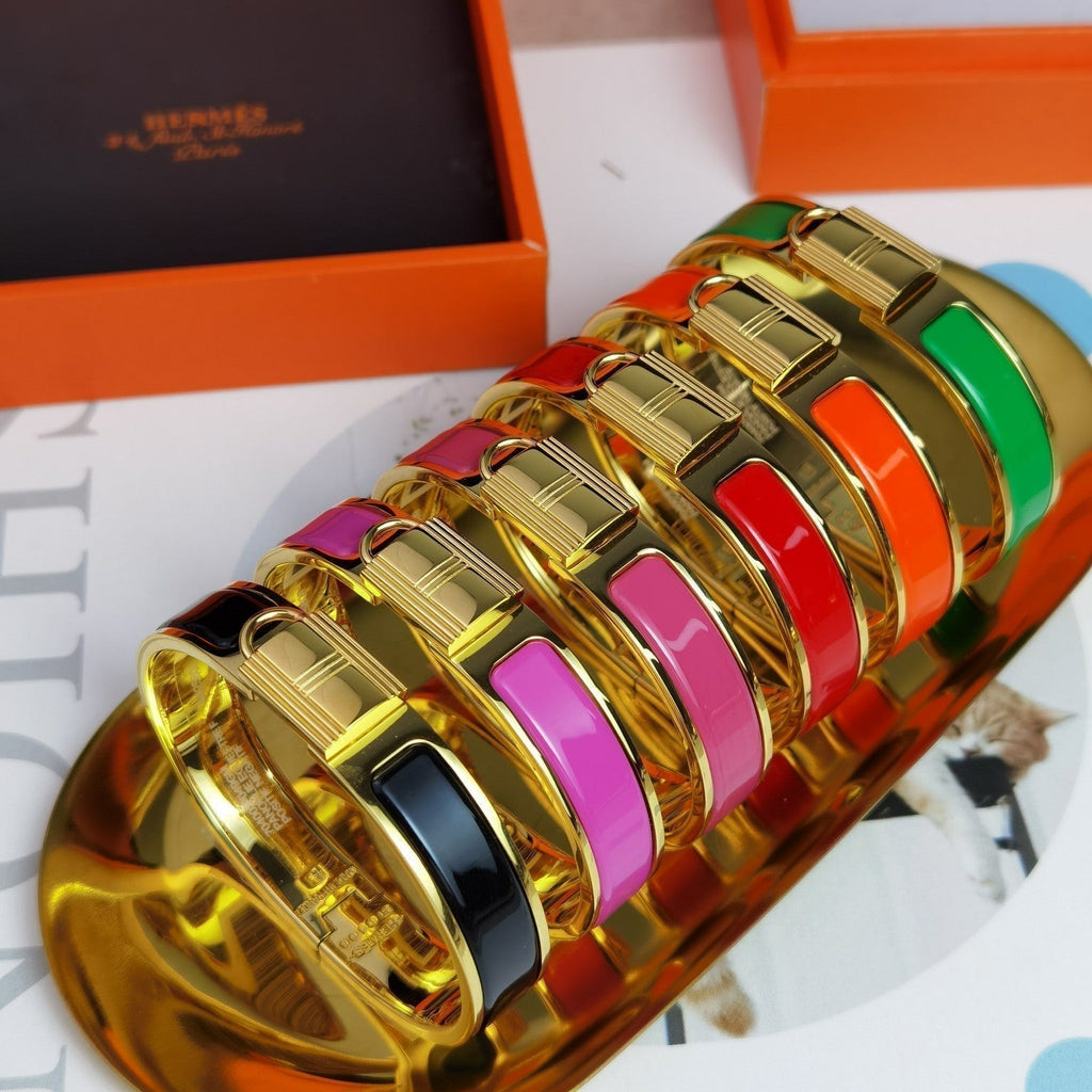 18K Hermes Clic Cadenas Red Bracelet
