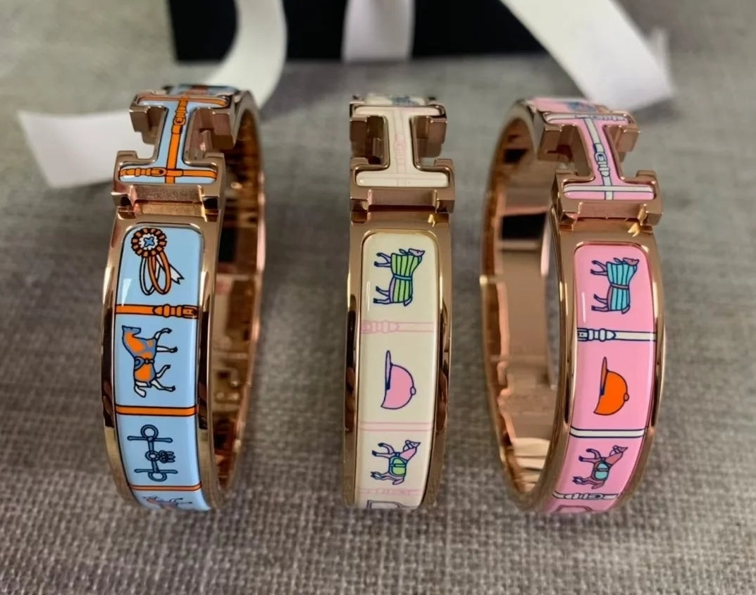 18K Hermes Clic Couvertures Bracelet