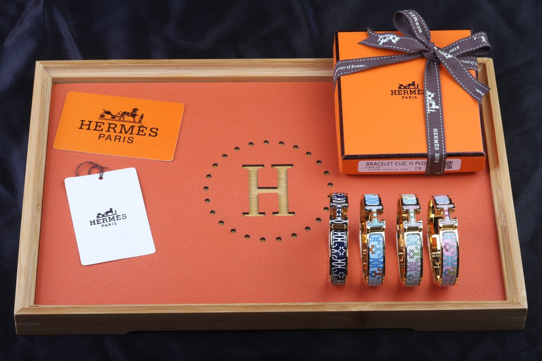 18K Hermes Clic H Lift Pink Bracelet