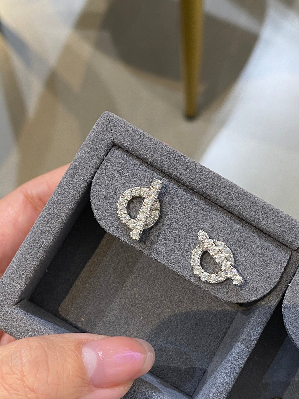 18K Hermes Finesse Diamond Stud Earrings