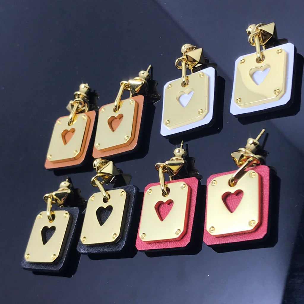 18K Hermes As De Celine White Earrings