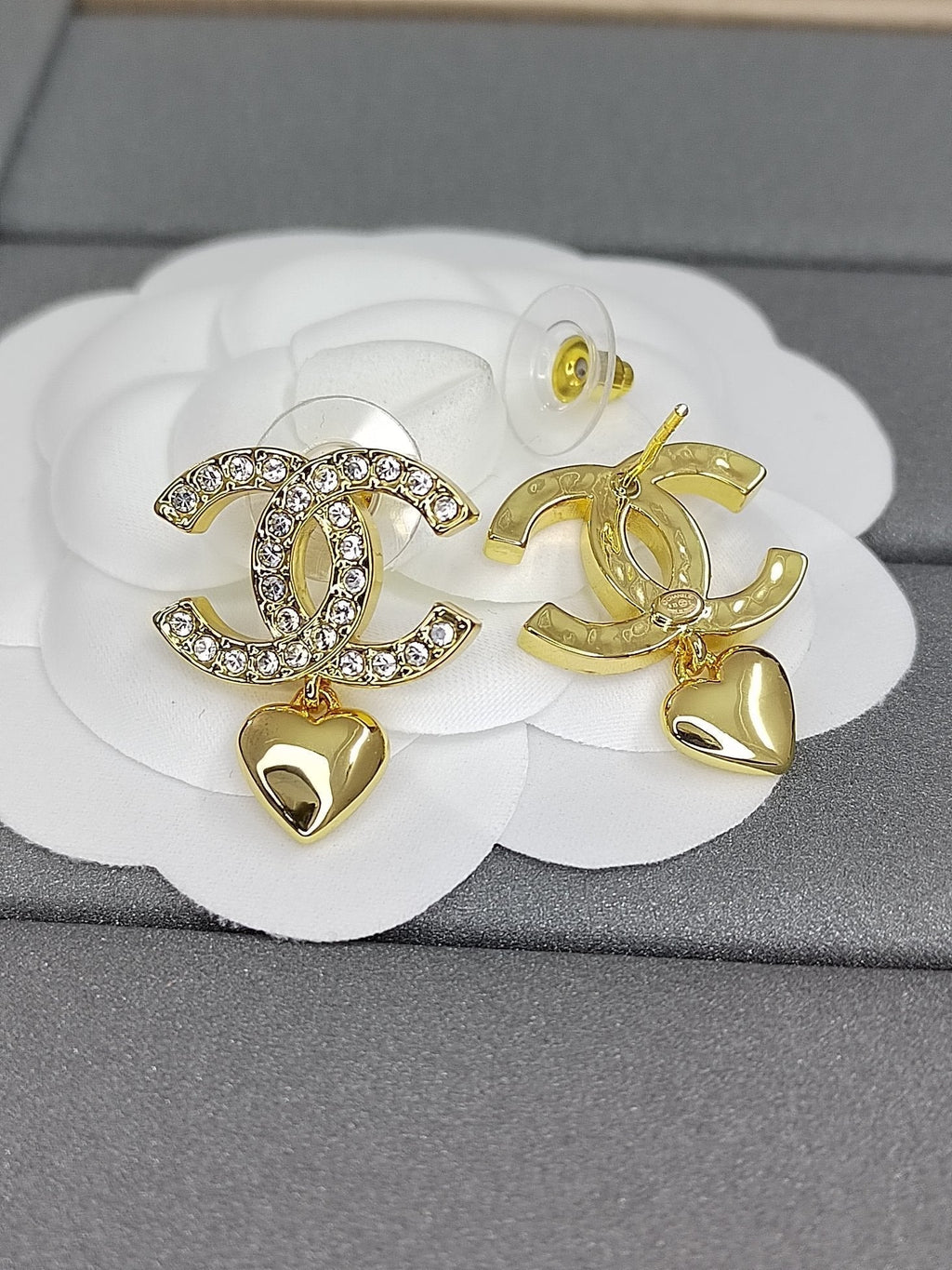 18K Chanel Classic Diamond Heart Earrings