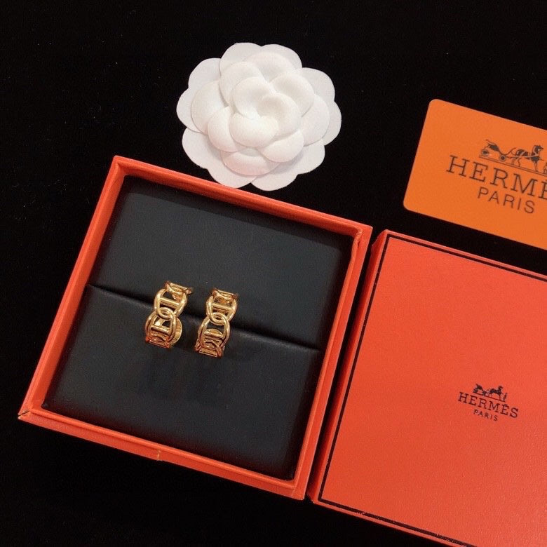18K Hermes Chaine D'Ancre Enchainee Earrings