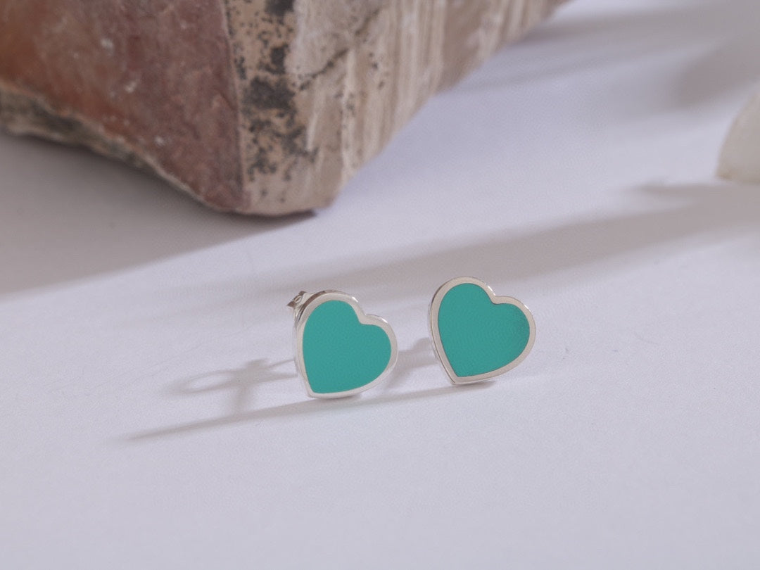 18K Tiffany Return to Heart Earrings