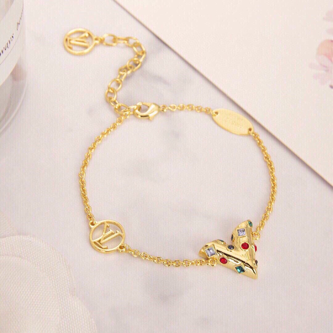 18K Louis Vuitton Essential V Plan ̈ ̈te Bracelet