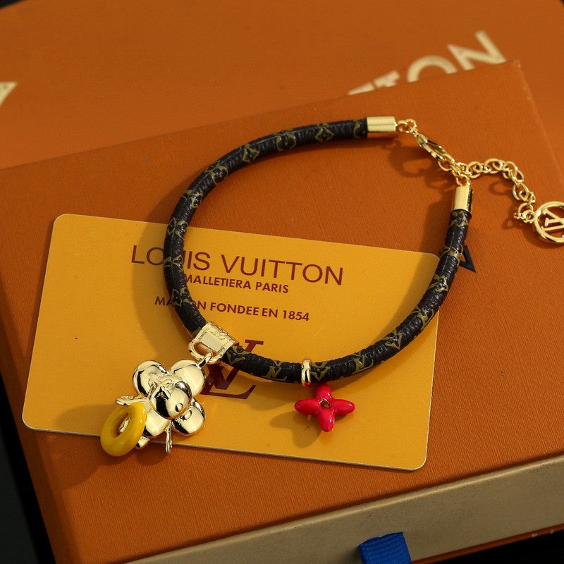 18K Louis Vuitton Circle Bracelet