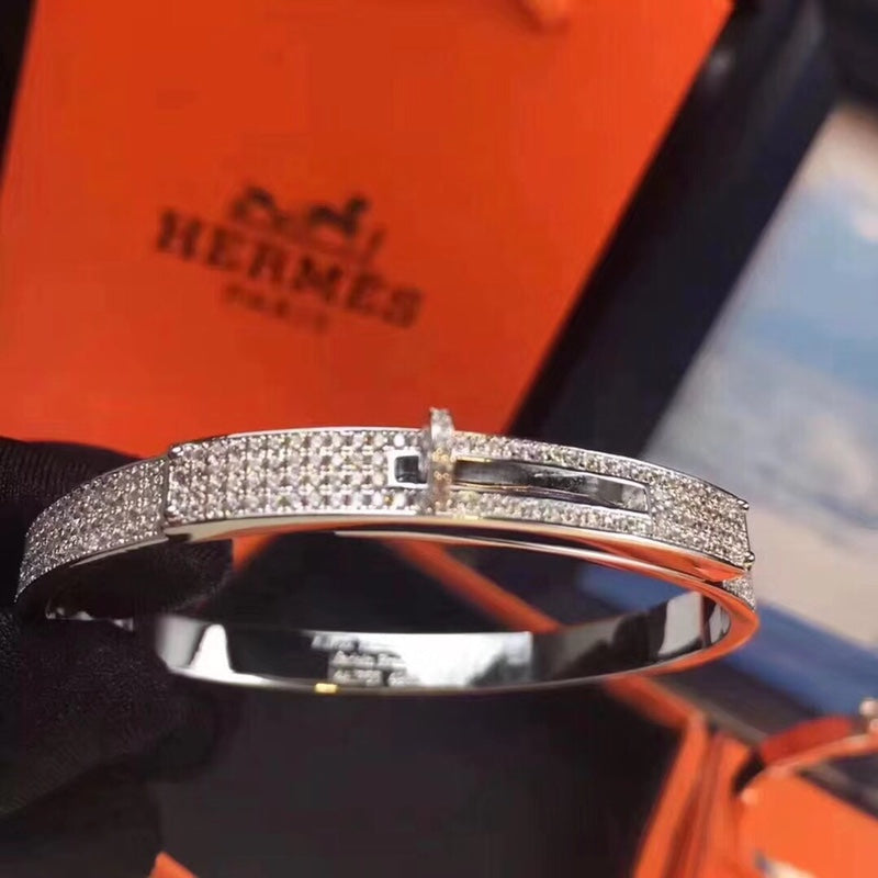 18K Hermes Yellow Gold Kelly Diamonds Bracelet