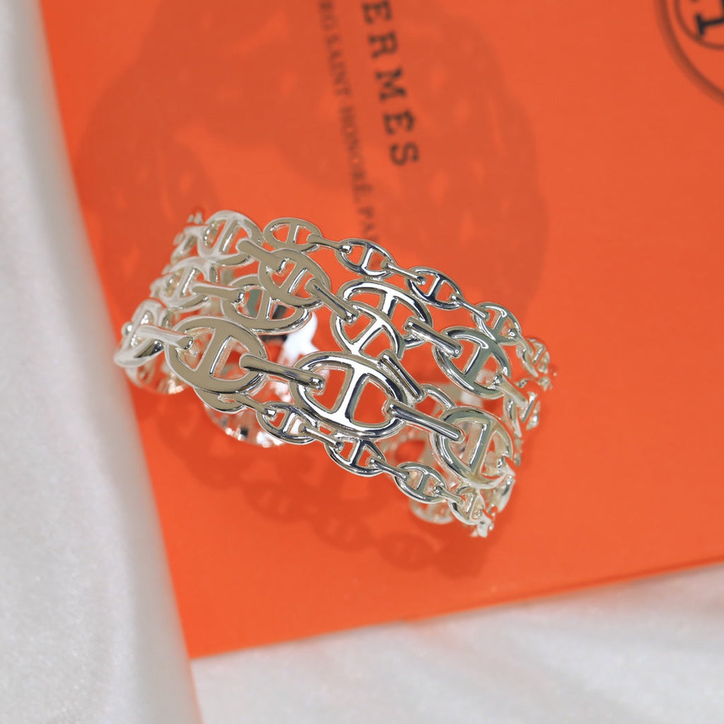 18K Hermes Chaine D'Ancre Wide Cutwork Bracelet