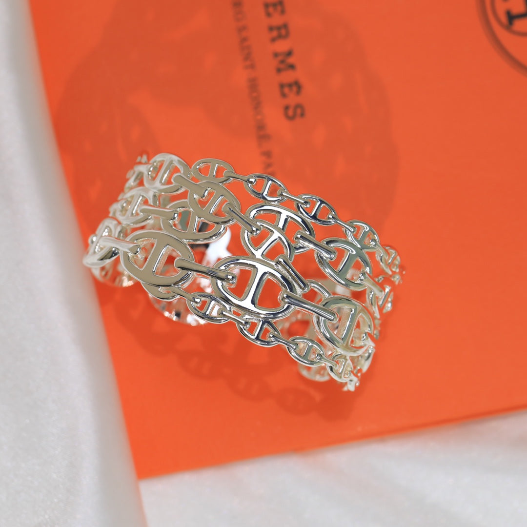 18K Hermes Chaine D'Ancre Wide Cutwork Bracelet