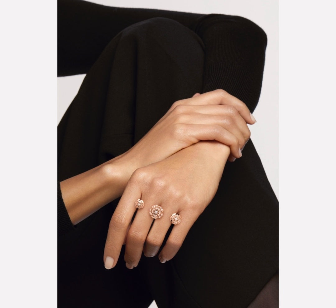 18K Chanel Extrait De Cam ̈¦lia Transformable Ring