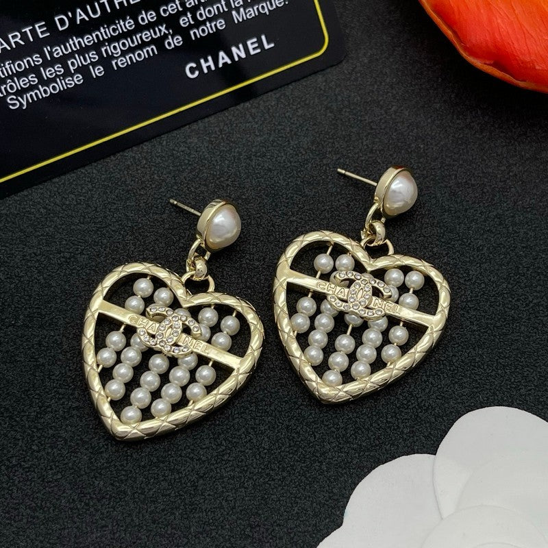 18K Chanel Gold Heart Pearl Earrings