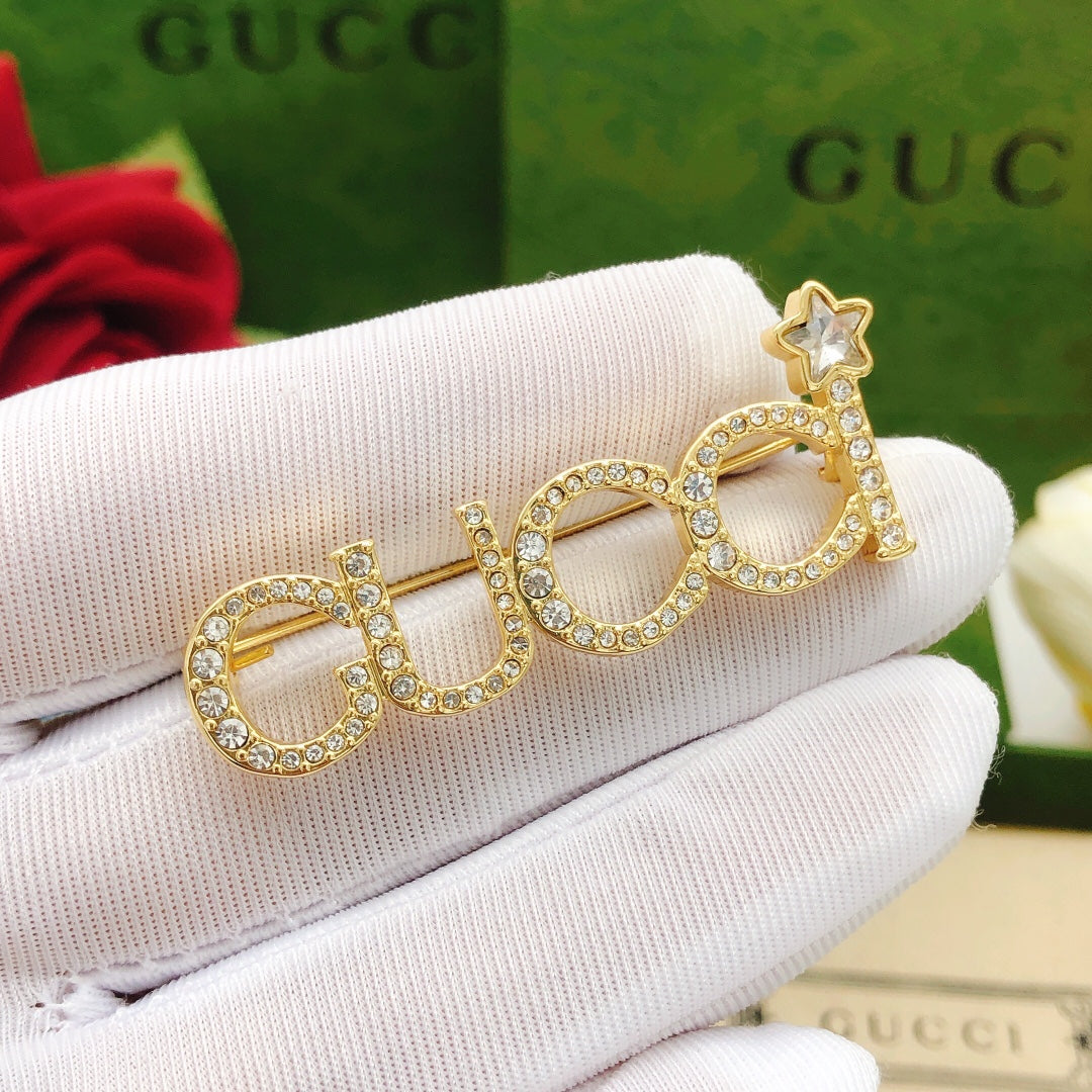 18K Gucci Double Diamonds Brooch