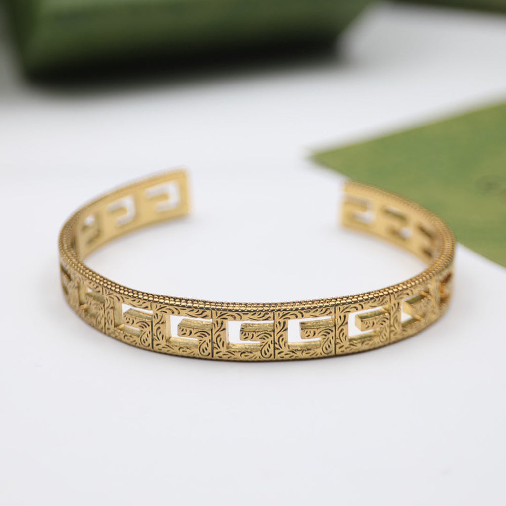 18K Gucci Double Cube Bracelet