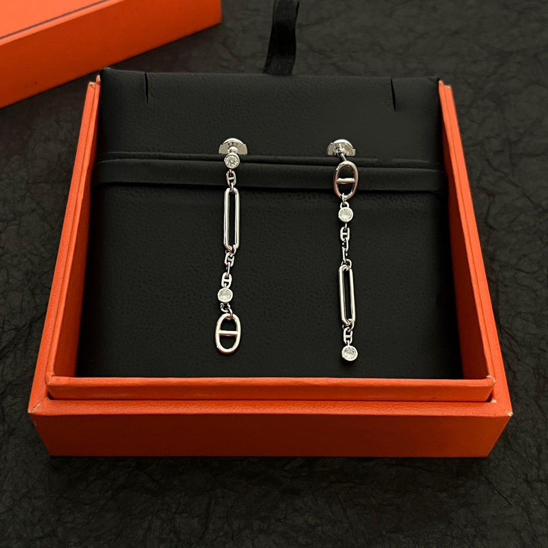 18K Hermes Chaine D'ancre Chaos Earrings