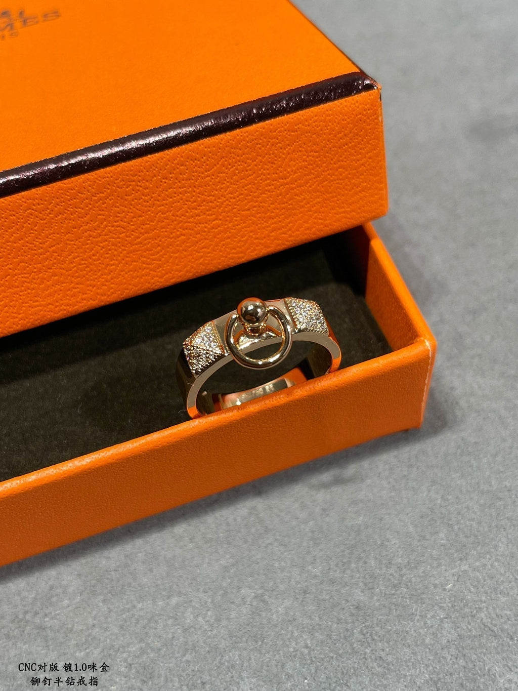 18K Hermes Collier De Chien Lock Diamonds Ring
