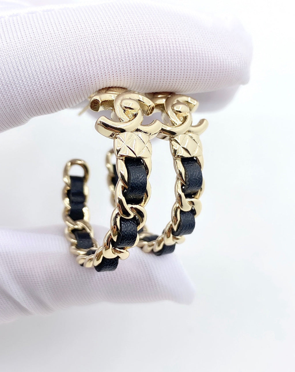 18K Chanel Circle Leather Earrings
