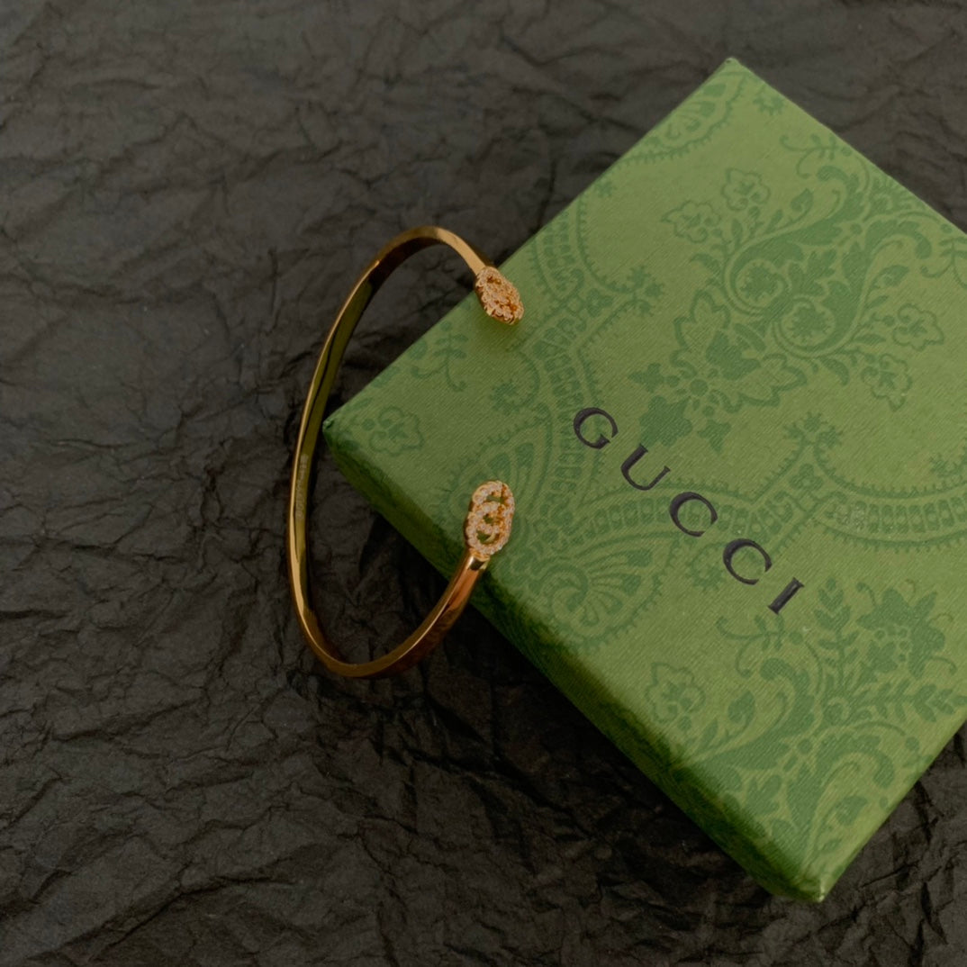 18K Gucci Double Running Diamond Cuff Bracelet
