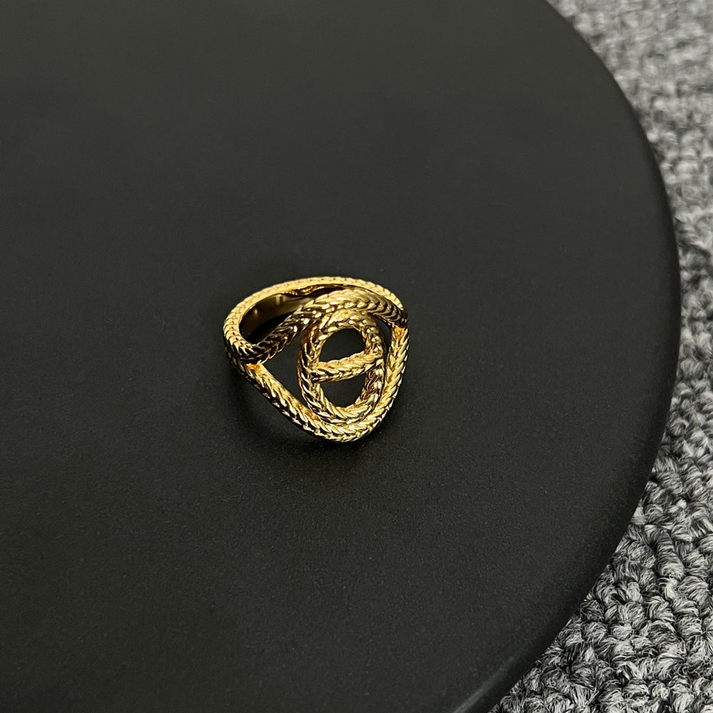 18K Hermes Chaine D'Ancre Danae Medium Ring