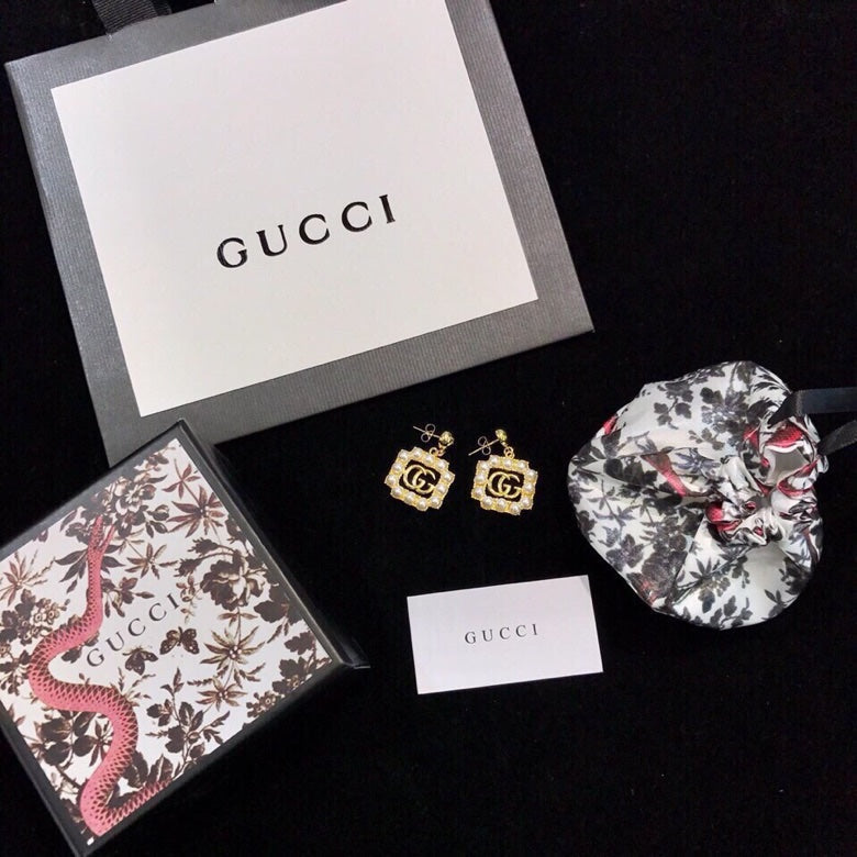 18K Gucci Double Square Pearl Earrings