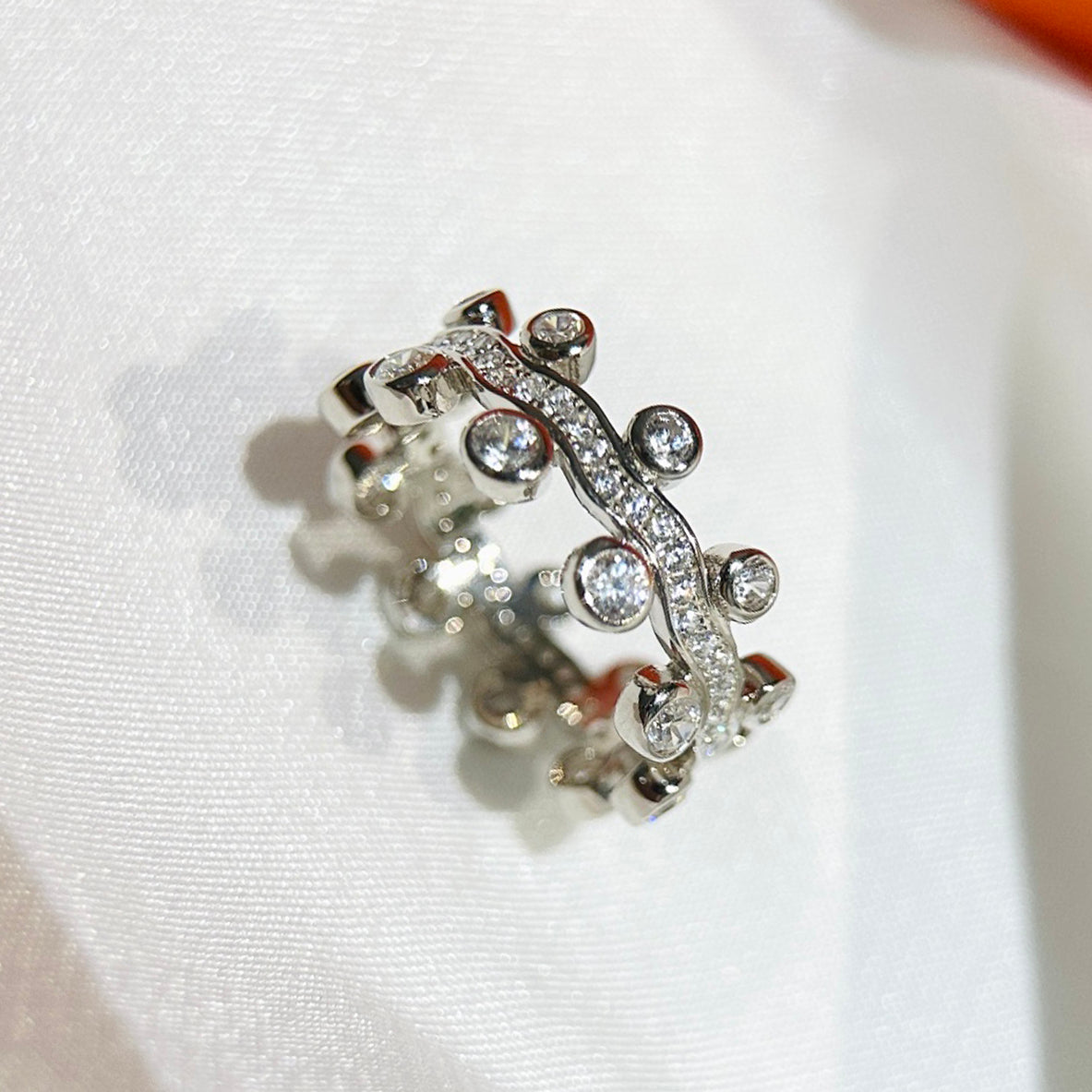 18K Hermes Vine Flower Dewdrops Diamond Ring