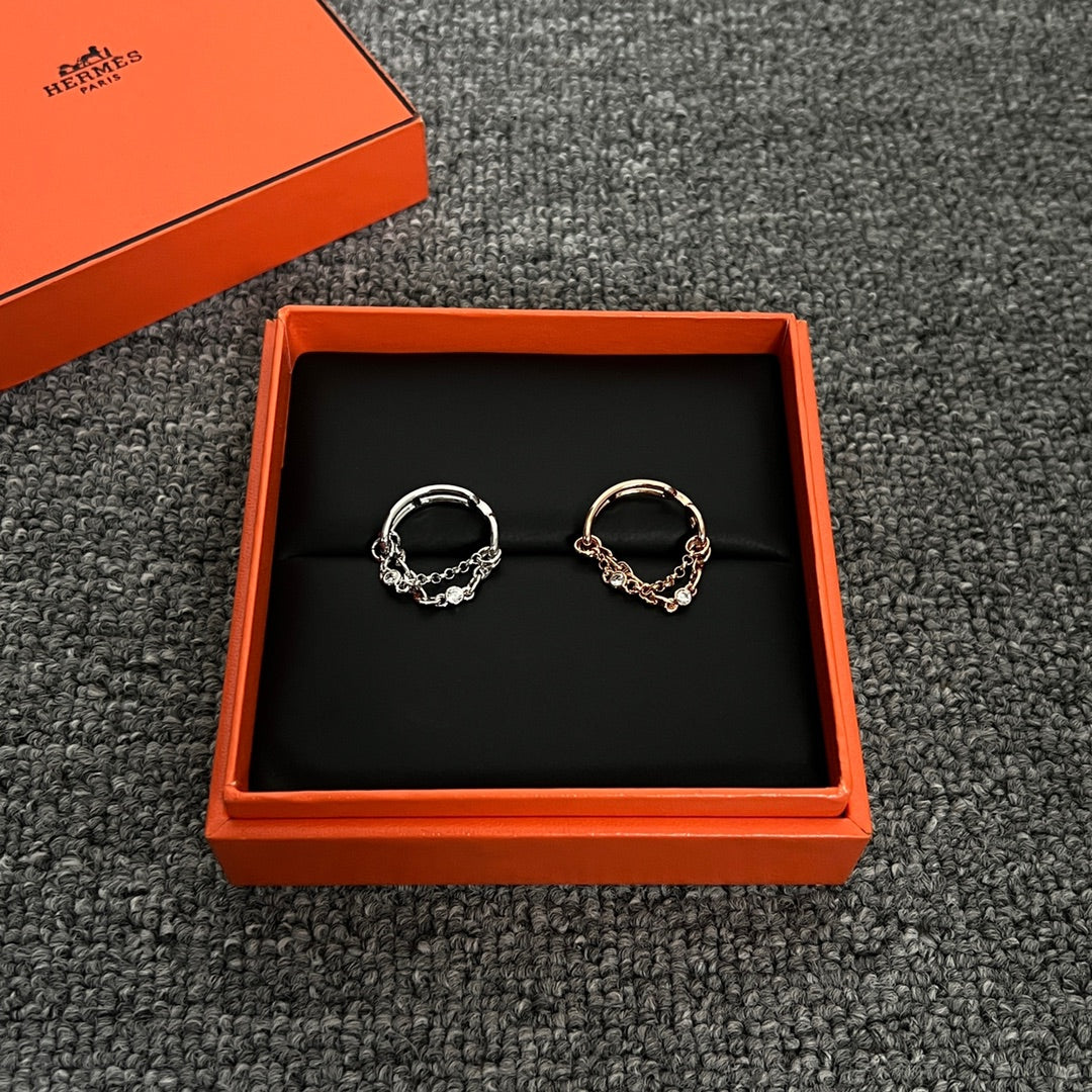 18K Hermes Chaine D'Ancre Chaos Ring