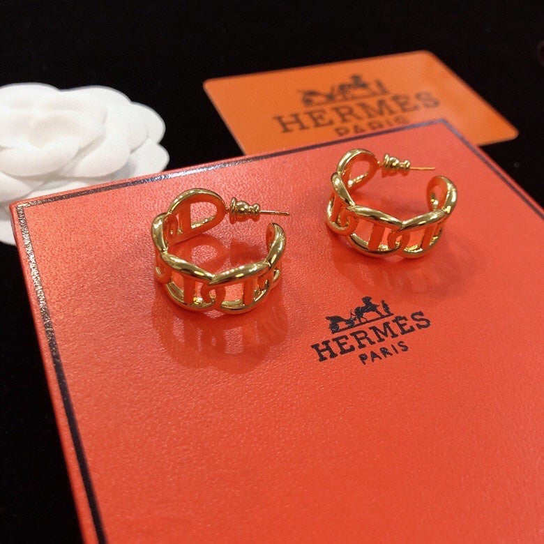 18K Hermes Chaine D'Ancre Enchainee Earrings
