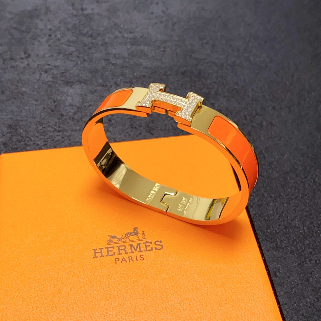 18K Hermes Clic Diamond Bracelet
