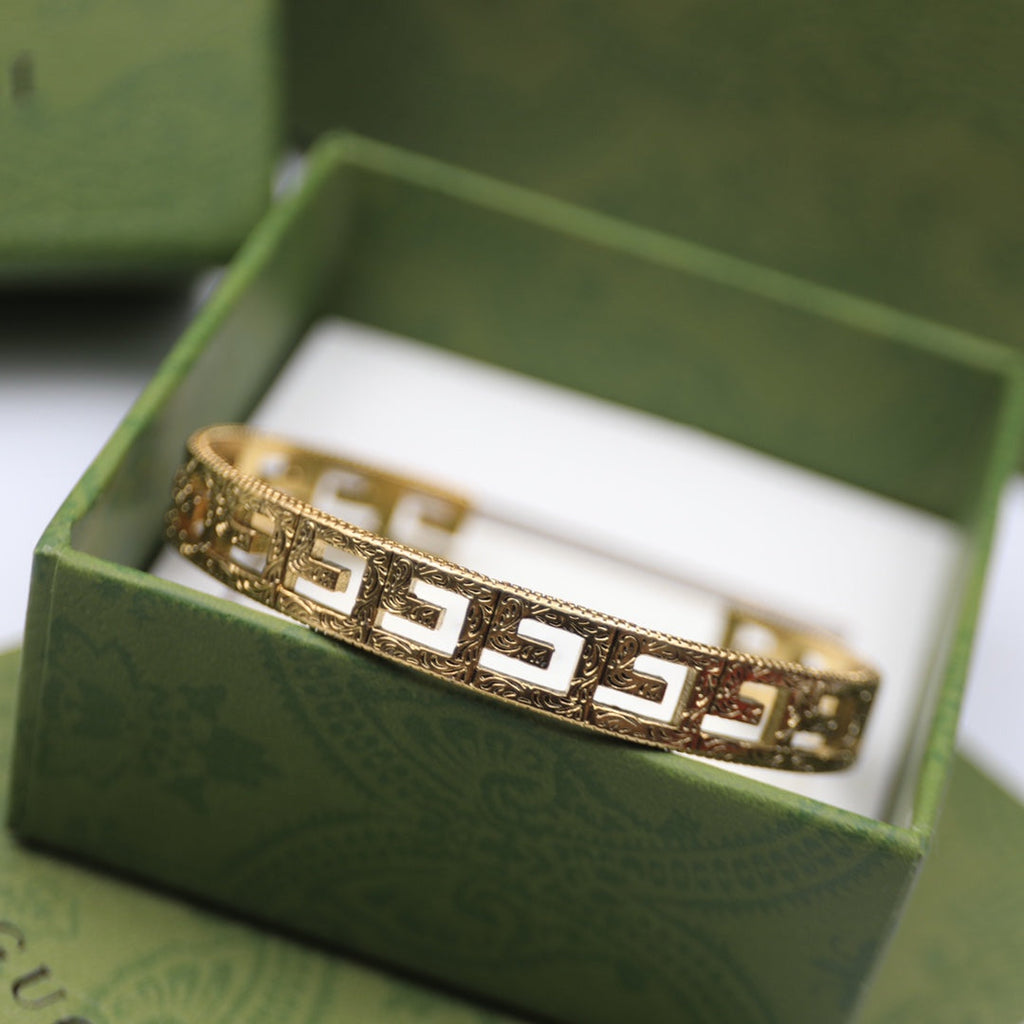 18K Gucci Double Cube Bracelet