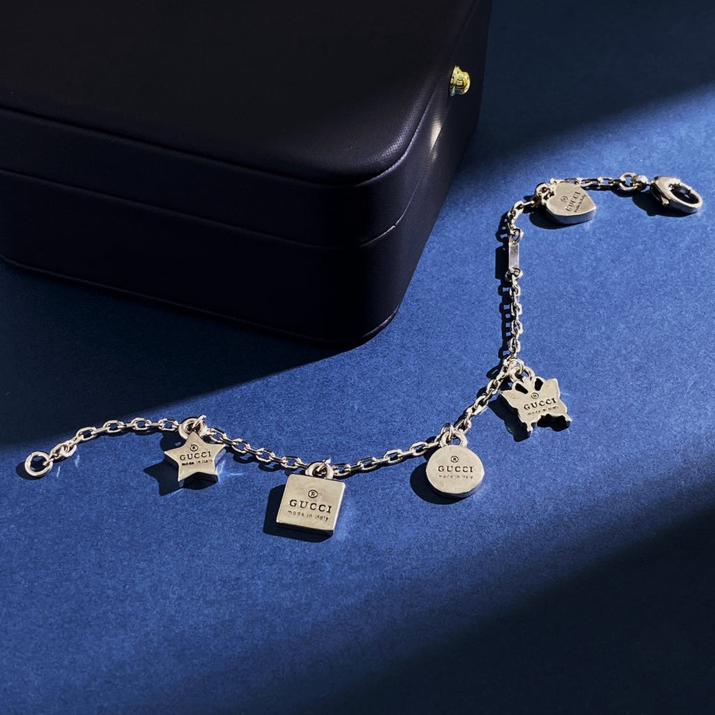 18K Gucci Double Letter Bracelet
